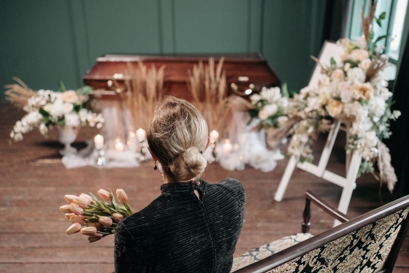 Composition de deuil personnalisée — interflora hommage floral