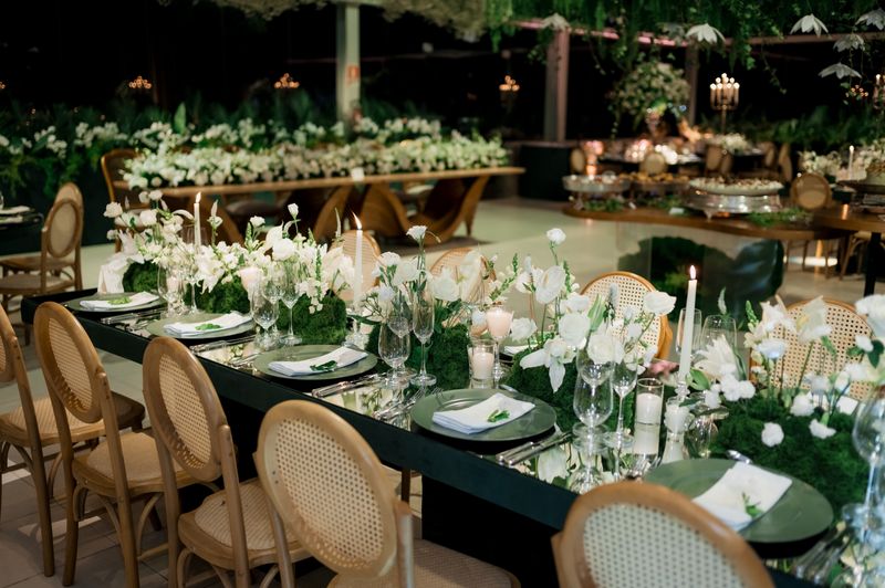 Composition florale luxueuse pour mariage — Interflora